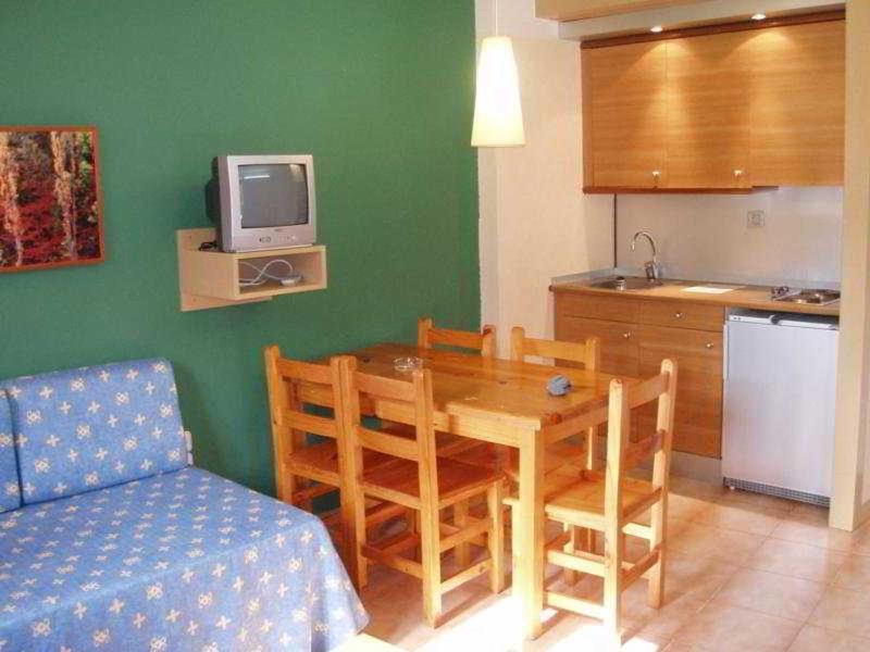 Residencial La Solana Hotel Vall De Boi Bagian luar foto