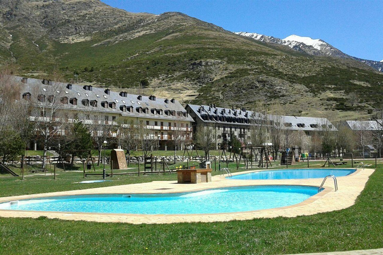 Residencial La Solana Hotel Vall De Boi Bagian luar foto
