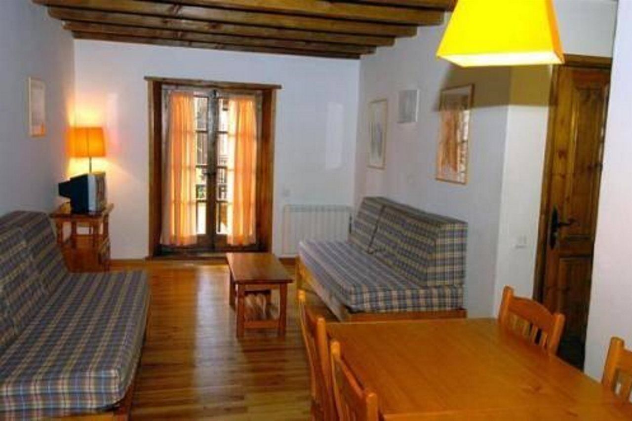 Residencial La Solana Hotel Vall De Boi Bagian luar foto